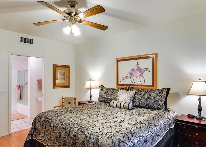 Deck & Amenities: Escape By Hiking * Phoenix