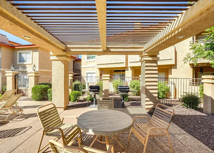Deck & Amenities: Escape By Hiking * Phoenix
